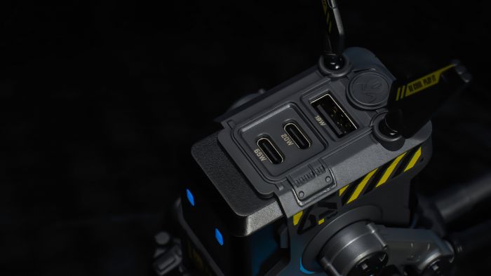 Зарядний пристрій мережевий GravaStar Alpha65 65Вт 2XUSB-C/USB-A, cірий