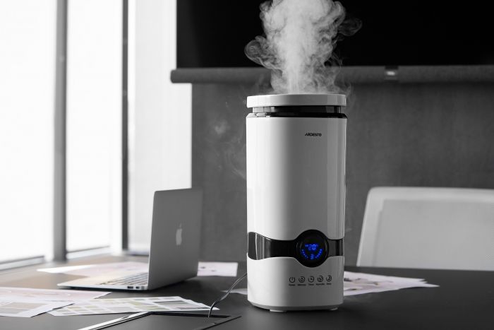 Зволожувач повітря ARDESTO USH-M-LCD-4L-W ультразвуковий, 40м2, 4л, 300мл/г, електр. кер-ння, пульт ДК, верх. залив води, білий