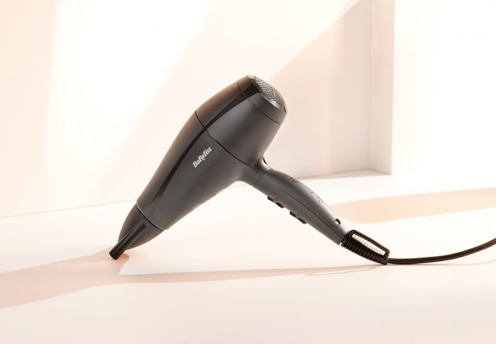 Фен Babyliss Super Light Pro, 2000Вт, 3 режими, HTDC мотор, тонкий концентратор 6 мм, чорний