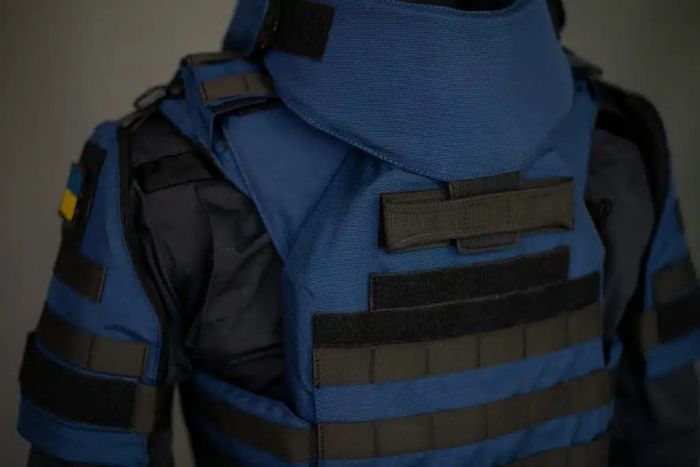 Бронекостюм демінера Українська Броня Ладомир, клас захисту ДСТУ 2, розмір M, синій