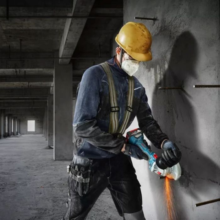 Набір із двох акумуляторних інструментів Bosch 18В перфоратор GBH 180-LI шліфмашина кутова GWS 180-LI акб 2х4А·год сумка