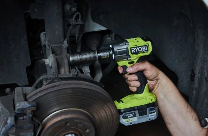 Гайковерт ударний акумуляторний Ryobi ONE+ HP RIW18C-0 18В 2800об·хв 450Нм 1/2" 4 швидкості 1.2кг без АКБ та ЗП