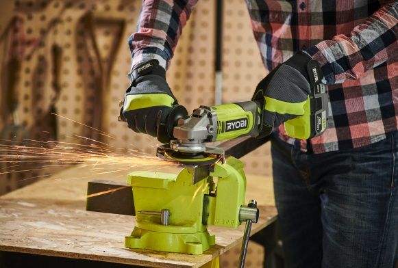 Шліфмашина кутова акумуляторна Ryobi ONE+ RAG18125-1C40S 125мм 18В 1х4А·год 9000об·хв 2.2кг сумка