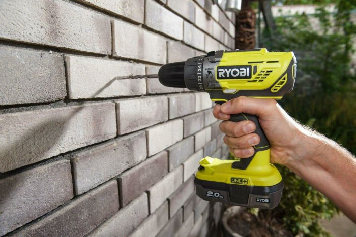 Шурупокрут-дриль ударний акумуляторний Ryobi ONE+ R18PD3-242S 18В 1х2А·год 1х4А·год ЗП 50Нм 500·1800об/хв 1.3кг сумка