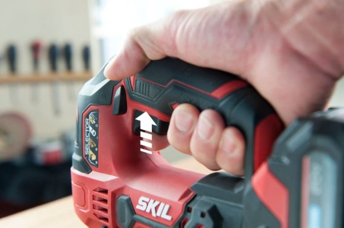 Лобзик акумуляторний SKIL 3420 CA 20В 2800об·хв хід 23мм 1.8кг без АКБ та ЗП