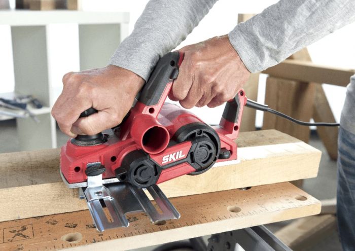 Рубанок SKIL 1590 AA 710Вт 82мм стругання до 2мм 2.6кг