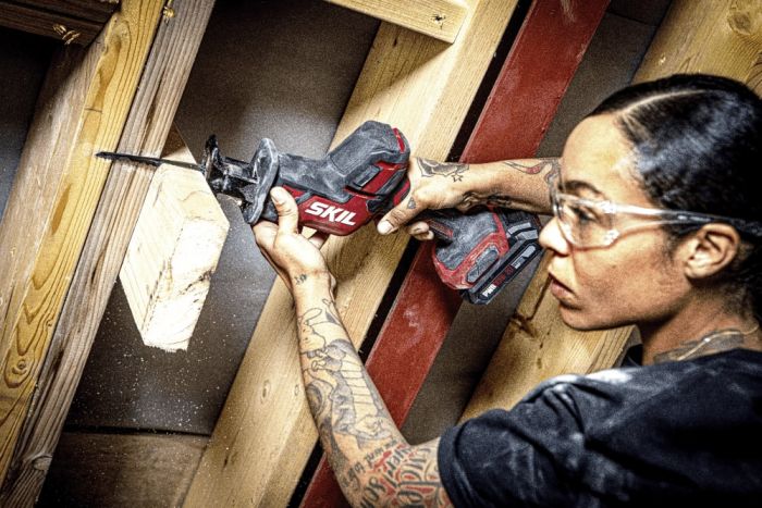 Пила шабельна акумуляторна SKIL 3475 CA Compact безщіткова 20В 1х2.5А·год пропил 200мм хід 25.4мм 1.8кг