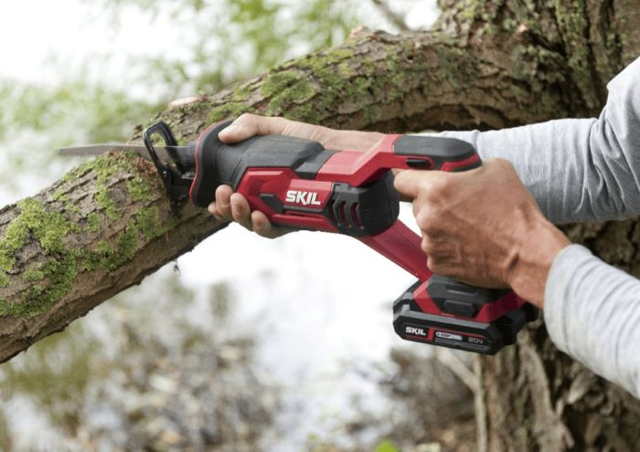 Пила шабельна акумуляторна SKIL 3470 CA пропил 120мм хід 25мм 1.7кг без АКБ та ЗП