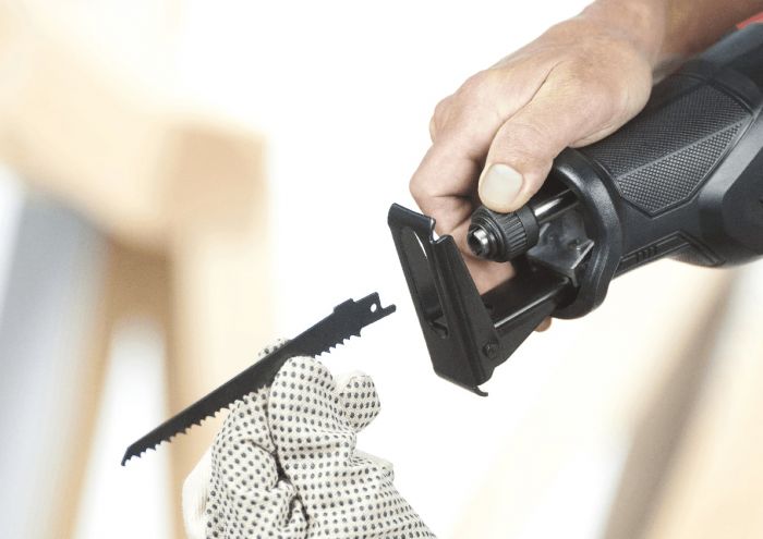 Пила шабельна SKIL 4961 AA 900Вт пропил 200мм хід 29мм 3кг