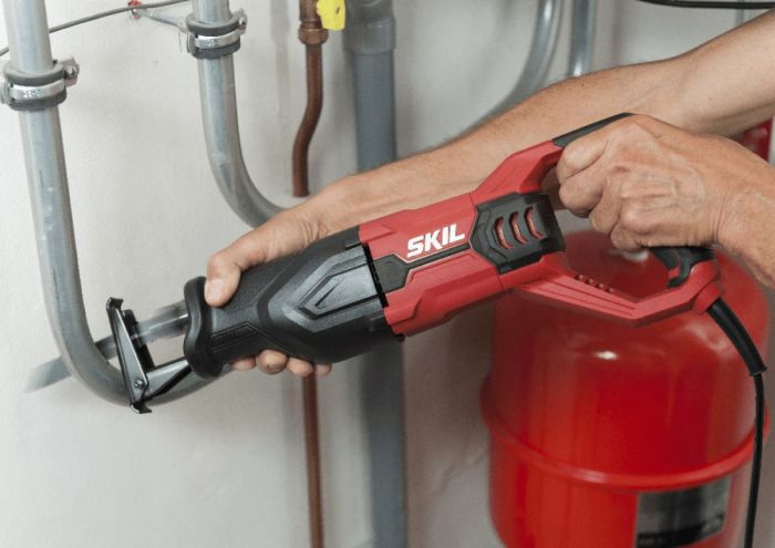 Пила шабельна SKIL 4961 AA 900Вт пропил 200мм хід 29мм 3кг