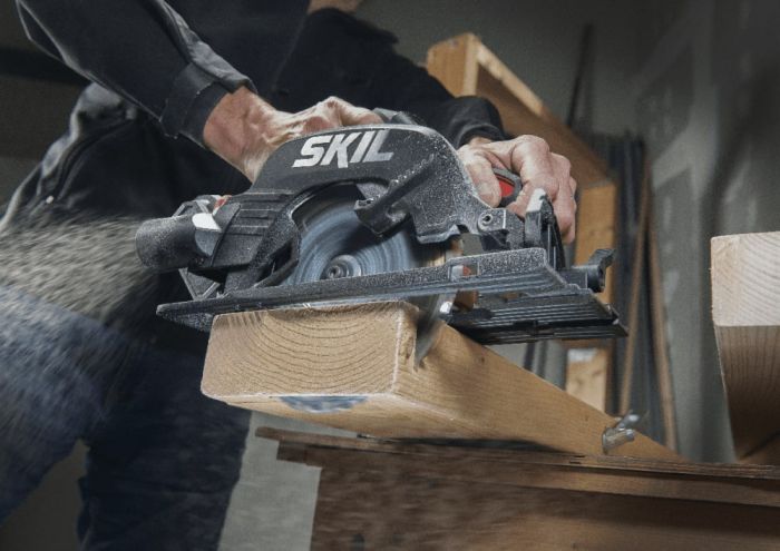 Пила дискова акумуляторна SKIL 3571 CA XP безщіткова 20В 184мм 2.95кг без АКБ та ЗП