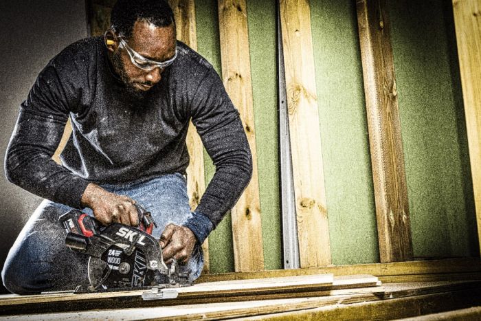 Пила дискова акумуляторна SKIL 3571 CA XP безщіткова 20В 1х2.5А·год 184мм 2.95кг