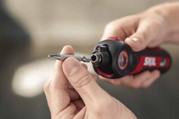 Викрутка акумуляторна SKIL 2714 GA 4В акб 0.8А·год 5Нм 240об·хв