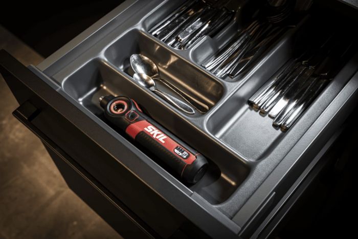 Викрутка акумуляторна SKIL 2714 GA 4В акб 0.8А·год 5Нм 240об·хв