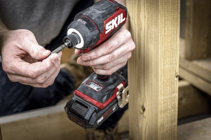 Гвинтоверт імпульсний SKIL 3225 CA Compact 20В 1800·2500·3100об·хв 250Нм 0.9кг без АКБ та ЗП