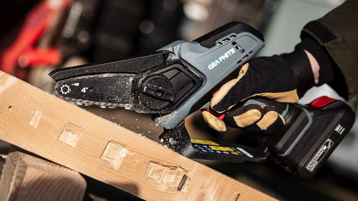 Пила ланцюгова акумуляторна Graphite Energy+ 18В Li-lon 10см 4.6м/сек 1.25кг без АКБ та ЗП