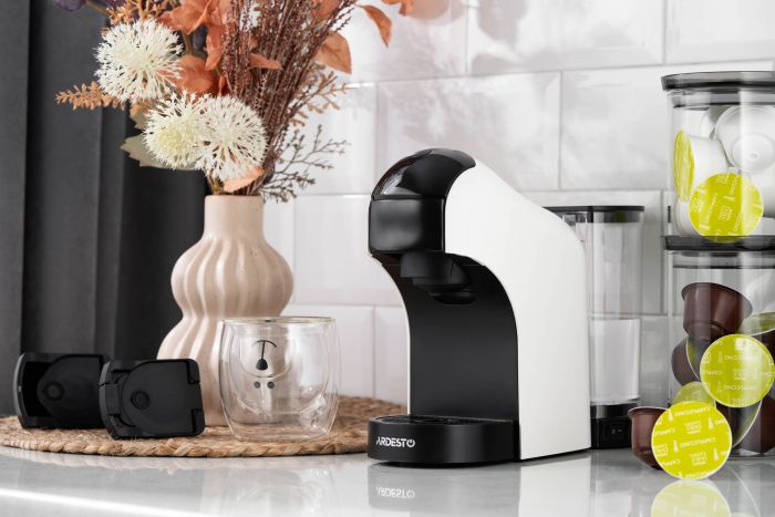 Кавоварка ARDESTO  3в1, 0.9л, капсули Nespresso, Nescafe Dolce Gusto, мелена кава, сенсорне керування, білий