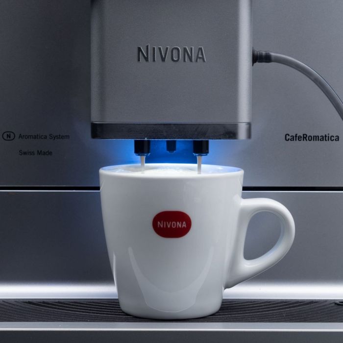 Кавомашина Nivona CafeRomatica 2.2л, зерно + мелена, автомат.капучинатор, авторецептів - 9, чорно - срібний
