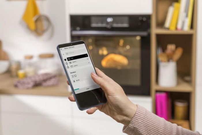 Духова шафа Gorenje електрична, 77л, A+, TouchFree, пара, дисплей, Wi-Fi керування, піроліз, готув. на різн рівнях, нерж