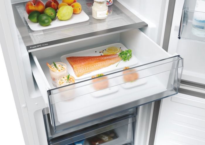 Холодильник Candy з нижн. мороз., 185x66.7х60, холод.відд.-235л, мороз.відд.-120л, 2дв., А++, NF, нерж