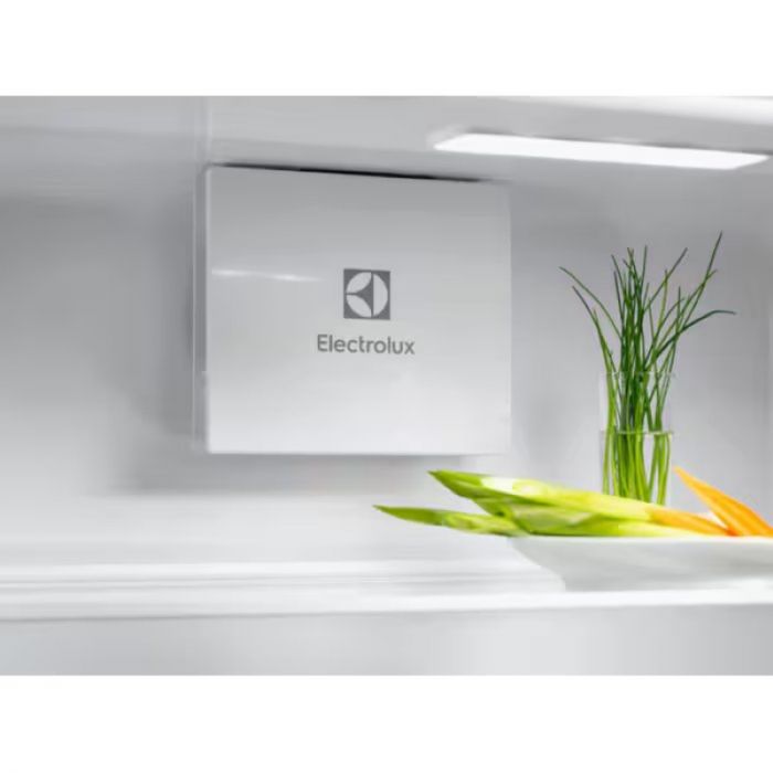 Холодильна камера Electrolux вбудована, 177x55х55, 309л, А++, ST, дисплей, білий