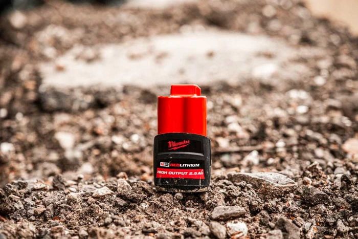 Акумулятор Milwaukee Redlithium M12 12В, 2.5А·год, 0.2кг