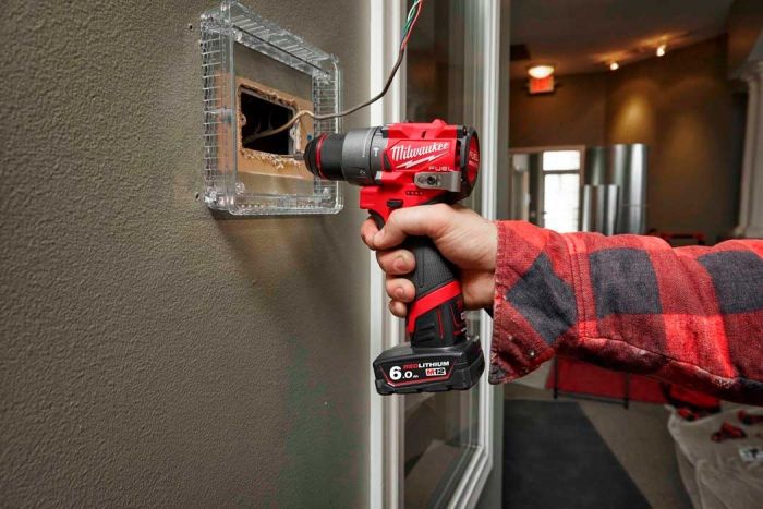 Шурупокрут-дриль акумуляторний Milwaukee M12 FPD2-402X 12В 2х4А·год 45Нм 450·1550об·хв ЗП M12 кейс 1.4кг