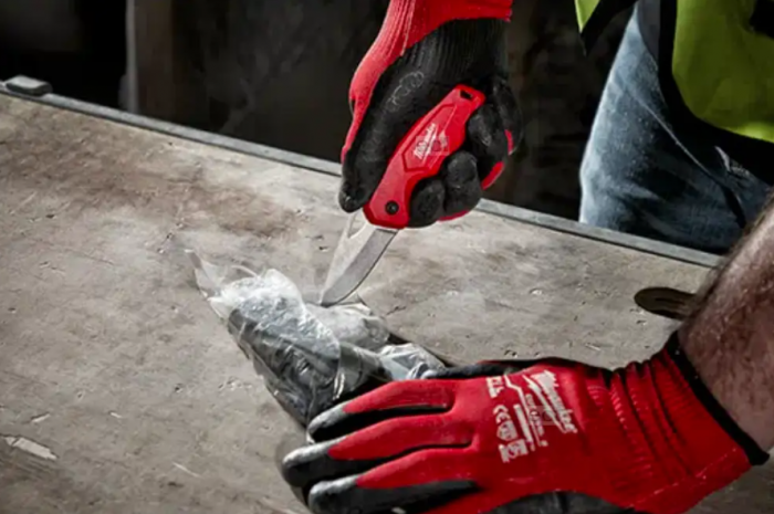 Ніж складаний Milwaukee Fastback, лезо 18мм, корпус комбінований