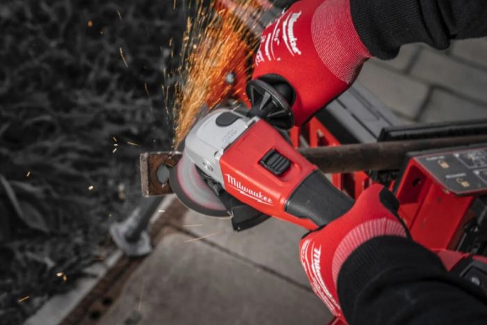Шліфмашина кутова акумуляторна Milwaukee M18 BLSAG125X-402X 125мм 18В 2x4А·год ЗП М12-18С 11000об·хв 2.4кг кейс