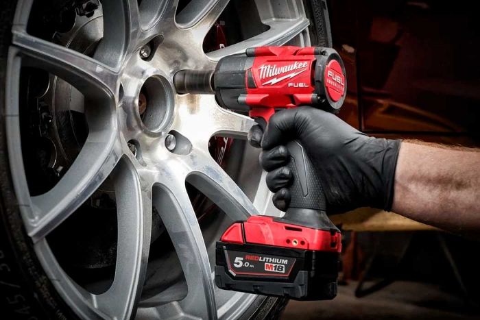 Гайковерт ударний акумуляторний Milwaukee M18 FMTIW2F12-502X 18В АКБ 2х5А·год 0-2575об·хв 881Нм 1/2" ЗП M12-18FC кейс 6.28кг