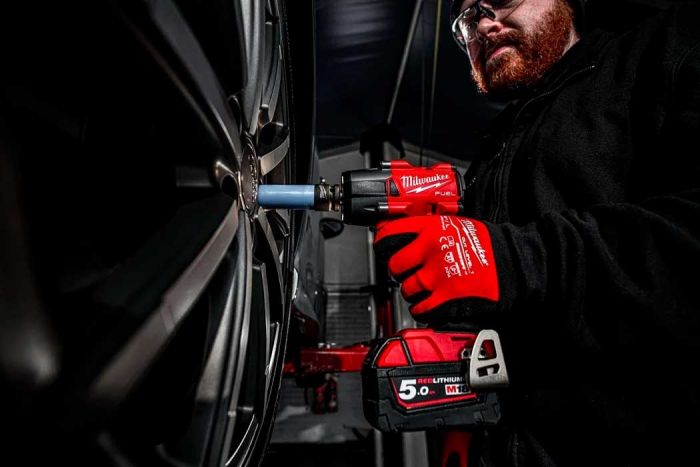 Гайковерт ударний акумуляторний Milwaukee M18 FMTIW2F12-502X 18В АКБ 2х5А·год 0-2575об·хв 881Нм 1/2" ЗП M12-18FC кейс 6.28кг