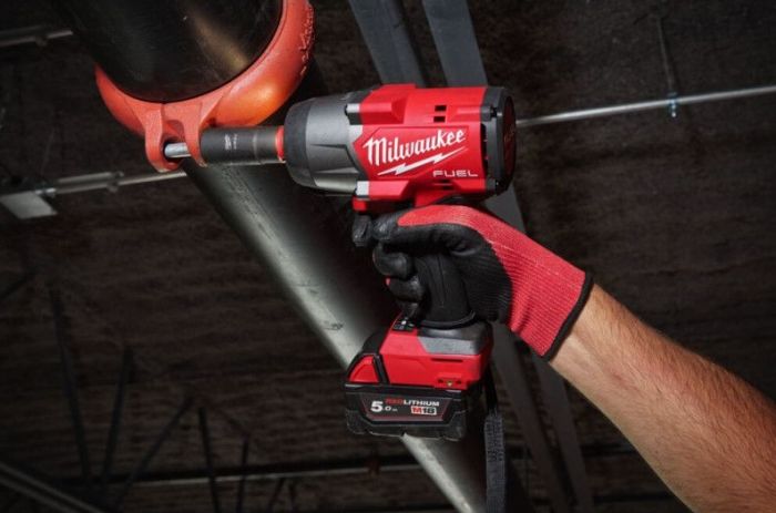 Гайковерт ударний акумуляторний Milwaukee M18 FHIW2F12-502X 18В АКБ 2х5А·год 0-2000об·хв 2034Нм 1/2" ЗП M12-18FC кейс 3.4кг