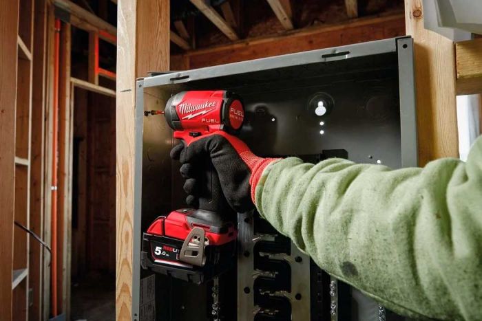 Гвинтоверт ударний акумуляторний Milwaukee M18 FID3-0X 18В 226Нм 0-3900об/хв кейс 1.7кг без АКБ та ЗП