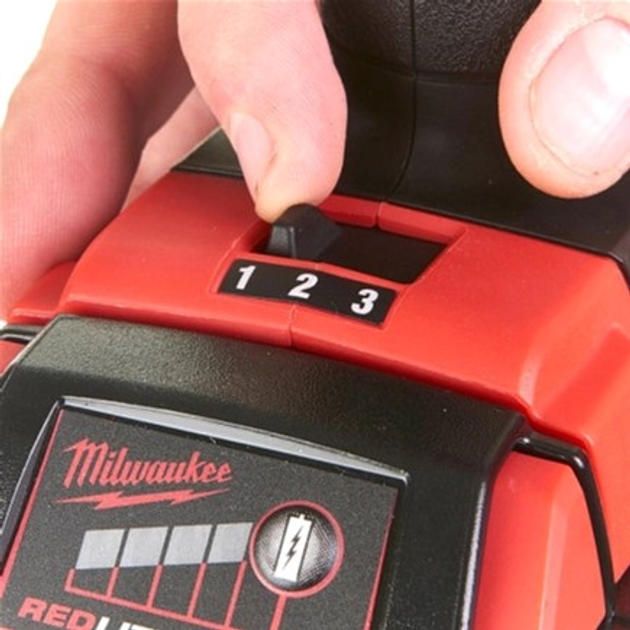 Гвинтоверт ударний акумуляторний Milwaukee M18 BLID2-0X 18В 1700-3400об·хв 180Нм кейс 1.7кг без АКБ та ЗП