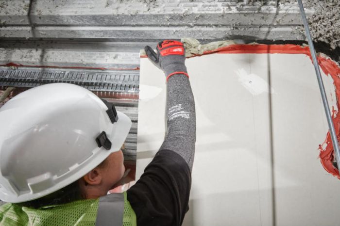 Нарукавники робочі Milwaukee, високоеластичний нейлон, 45см, сірий