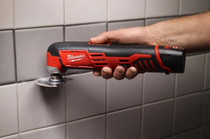 Багатофункціональний інструмент реноватор Milwaukee C12 MT-0 18В 20000об·хв 0.8кг без АКБ та ЗП