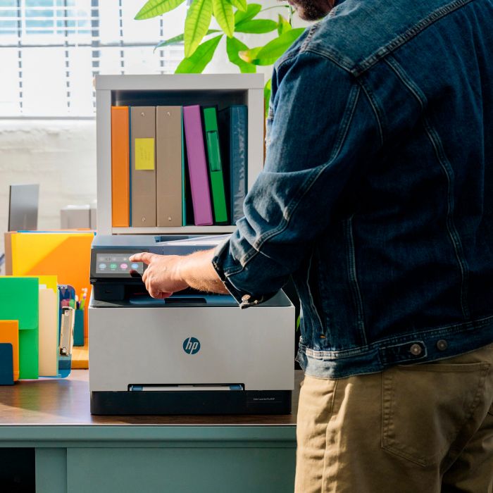 Багатофункціональний пристрій А4 кол. HP Color LaserJet Pro MFP 3303fdn