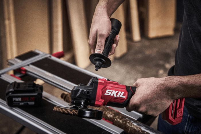 Шліфмашина кутова акумуляторна SKIL 3923 CA 125мм 20В безщіткова 10000об·хв плав. пуск 1.63кг без АКБ та ЗП