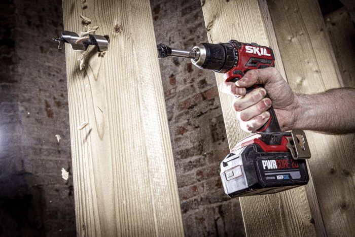 Шурупокрут-дриль акумуляторний SKIL 3065 CA Compact 20В безщітковий 1х2.5А·год 60Нм 500·1800об·хв 0.9кг