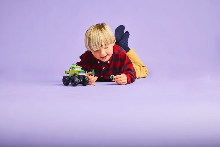 Конструктор LEGO Super Heroes Вантажівка Халка проти Таноса