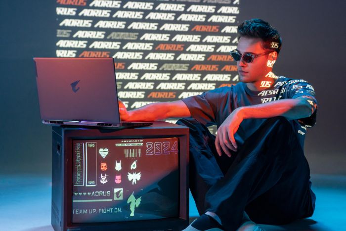 Ноутбук AORUS 16X 16.0 QHD 165Hz, Intel i7-13650HX, 16GB, F1TB, NVD4070-8, W11, чорний