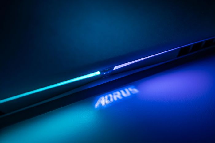 Ноутбук AORUS 16X 16.0 QHD 165Hz, Intel i7-13650HX, 16GB, F1TB, NVD4070-8, W11, чорний