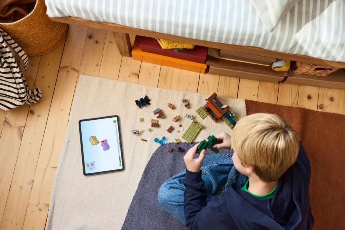 Конструктор LEGO Minecraft Шахтна експедиція «Броненосець»