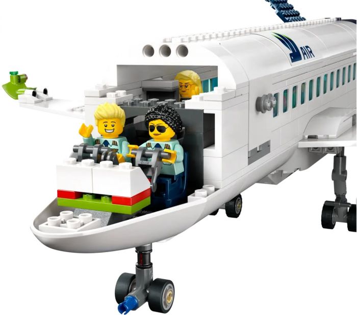 Конструктор LEGO City Пасажирський літак