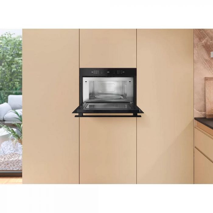 Мікрохвильова піч Whirlpool вбудована, 31л, електронне упр., 1000Вт, гриль, дисплей, чорний