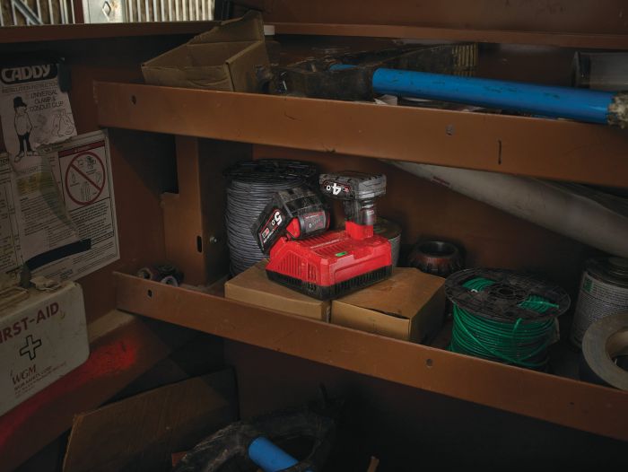 Зарядний пристрій Milwaukee M12-18FC TURBO, 12/18В, 1.01кг