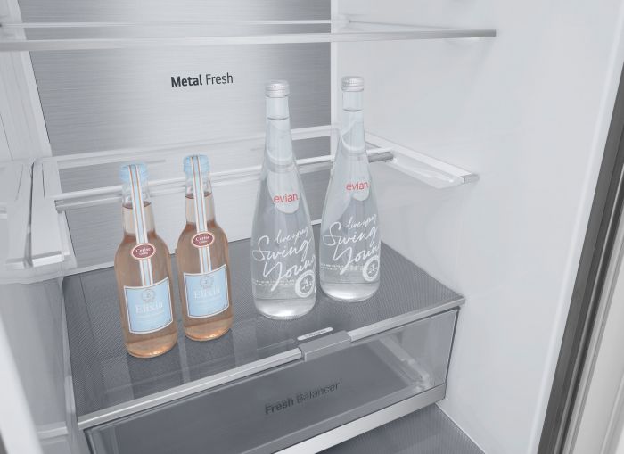 Холодильник LG з нижн. мороз., 203x60х68, холод.відд.-277л, мороз.відд.-107л, 2дв., А++, NF, інв., диспл зовн., Fresh Сonverter, Metal Fresh, сріблястий