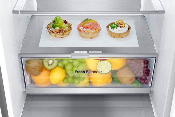 Холодильник LG з нижн. мороз., 203x60х68, холод.відд.-277л, мороз.відд.-107л, 2дв., А++, NF, інв., диспл зовн., Fresh Сonverter, Metal Fresh, сріблястий