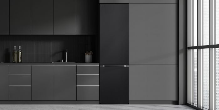 Холодильник LG з нижн. мороз., 203x60х68, холод.відд.-277л, мороз.відд.-107л, 2дв., А++, NF, інв., диспл внутр., Fresh Сonverter, Metal Fresh, чорний