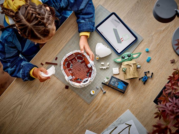 Конструктор LEGO Star Wars Ґроґу в повітряній колисці